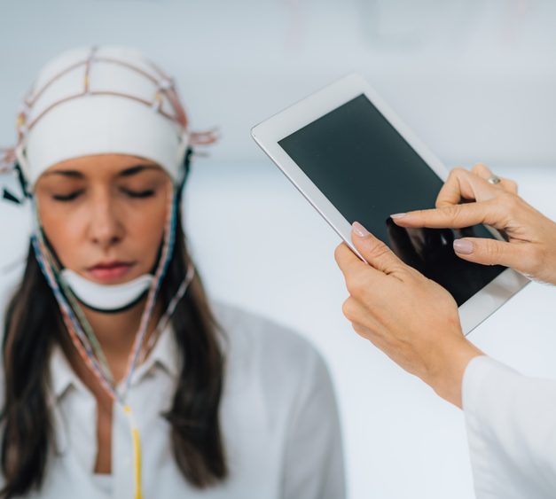 Neurofeedback for Addiction: An Alternative to Medication-Based Treatments