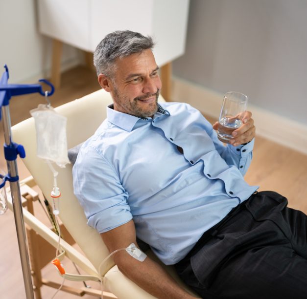 Vitamin IV Therapy Pros and Cons for Mental Clarity and Brain Health
